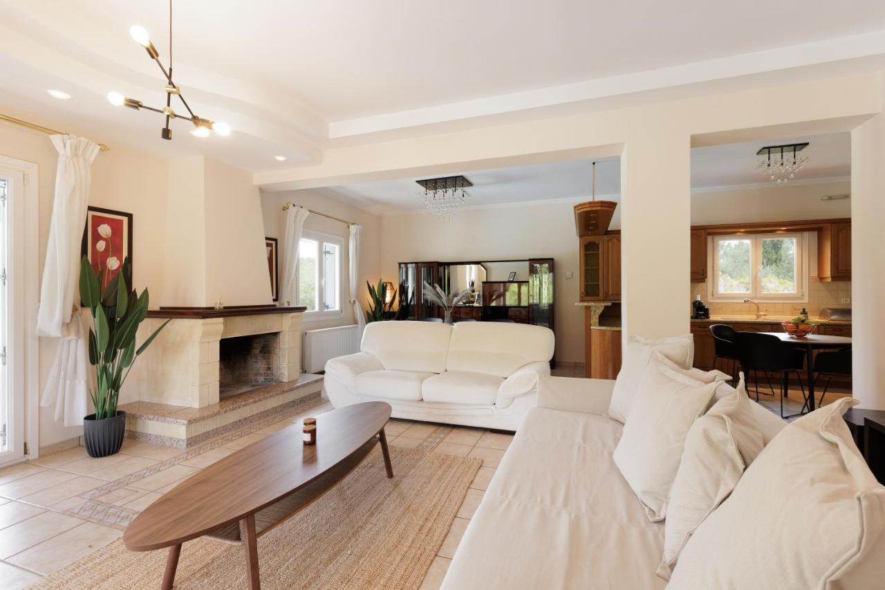 Country Villa Verde - 2Floor Family Home Kouramaditika 外观 照片