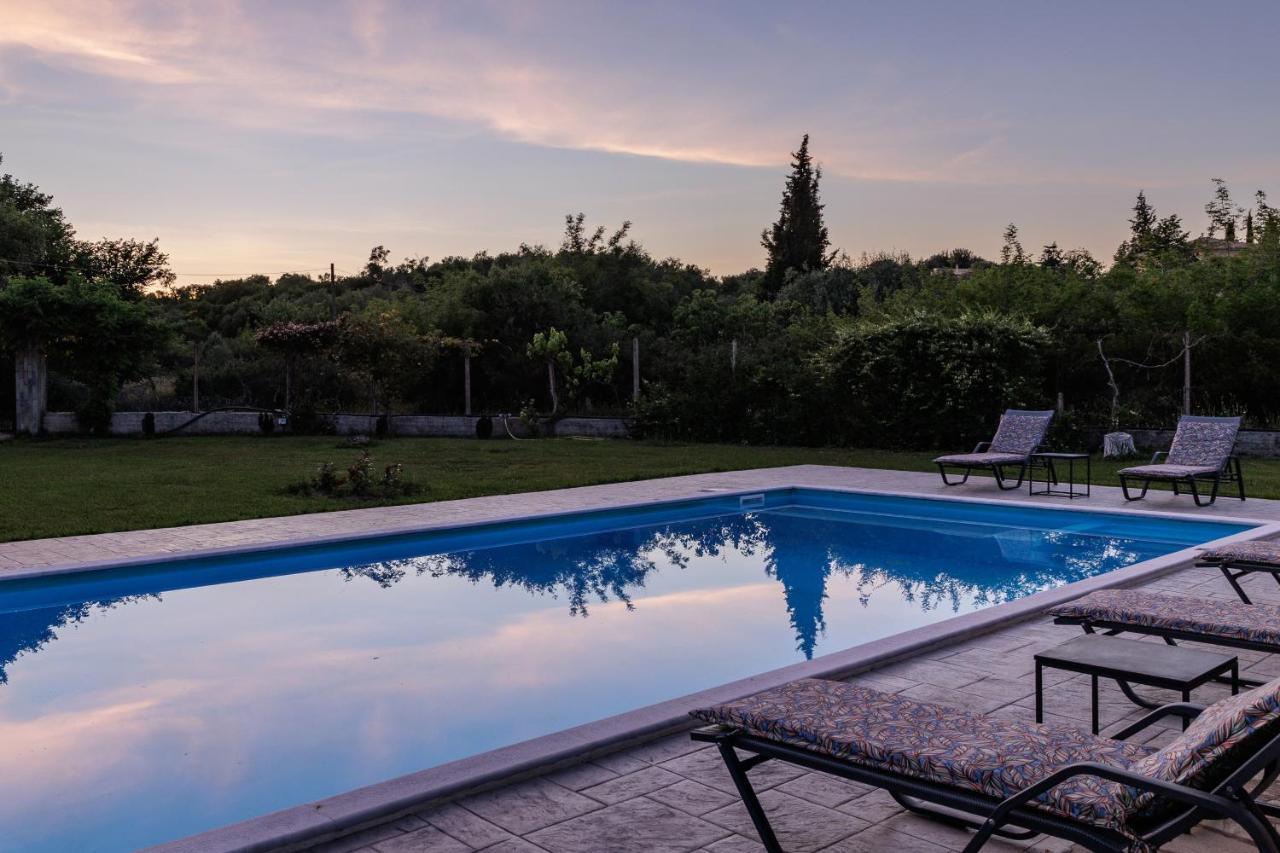 Country Villa Verde - 2Floor Family Home Kouramaditika 外观 照片