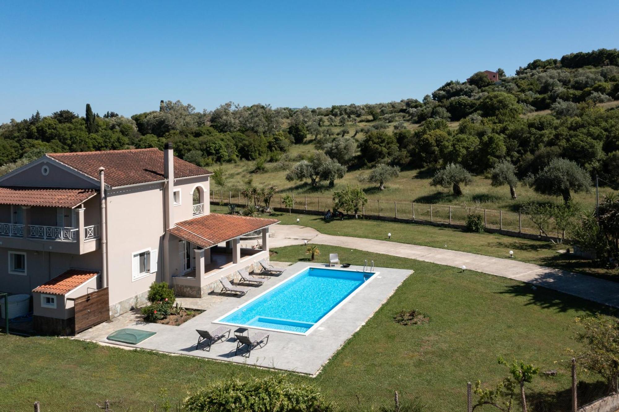 Country Villa Verde - 2Floor Family Home Kouramaditika 外观 照片